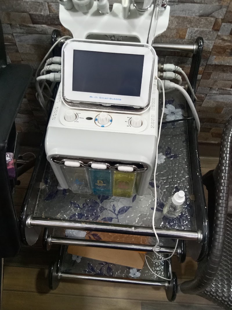 Dr. Umer Farooq Tahir |Dermatologist | Skin | Hair | Nails | & Laser Specialist in Toba Tek Singh, Punjab