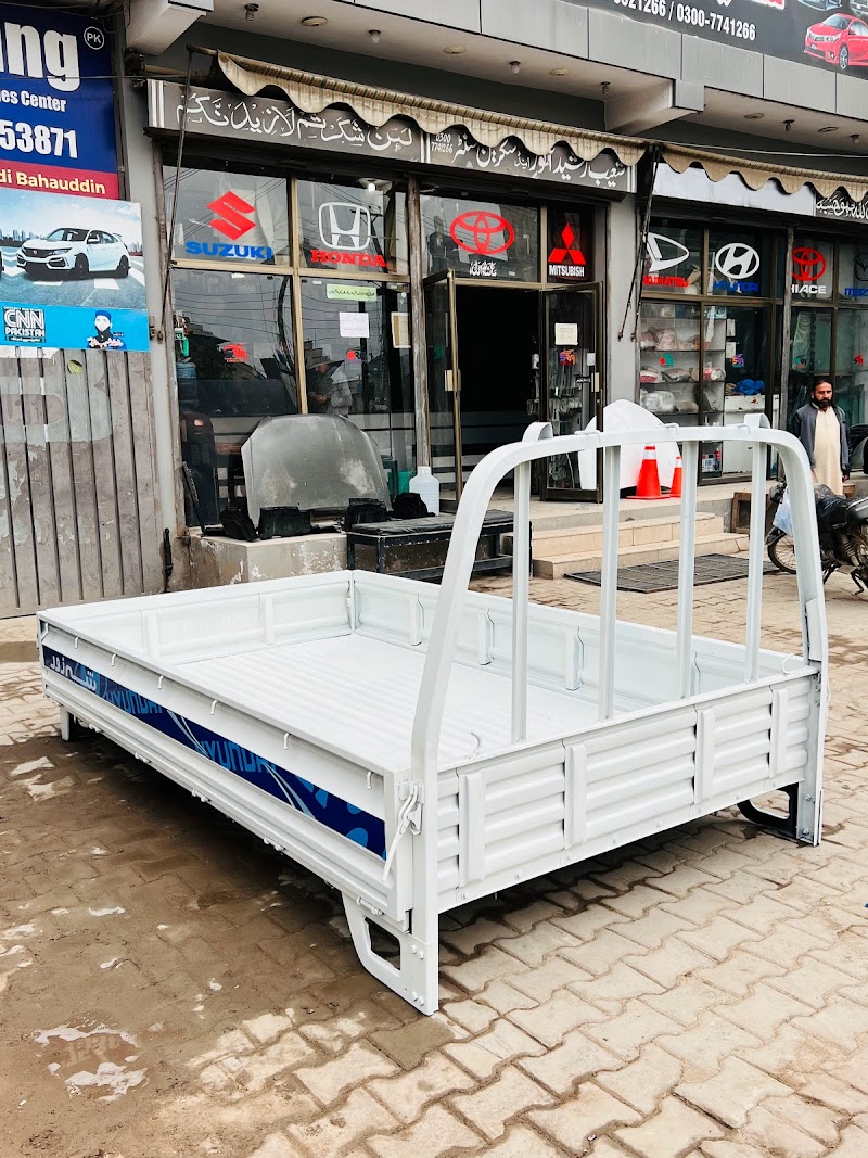 Shoaib Rasheed Auto and Screen Center in Mandi Bahauddin, Punjab