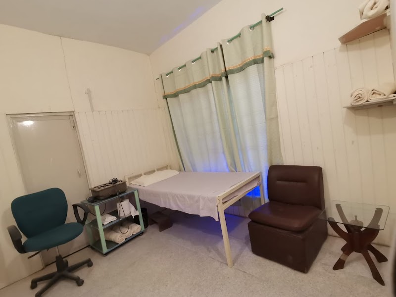 Spine physiotherapy clinic sahiwal in Sahiwal, Punjab