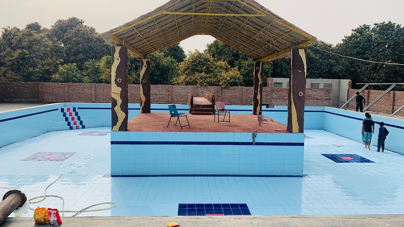 Rana Sher Khan Swimming Pool in ملتان, پنجاب