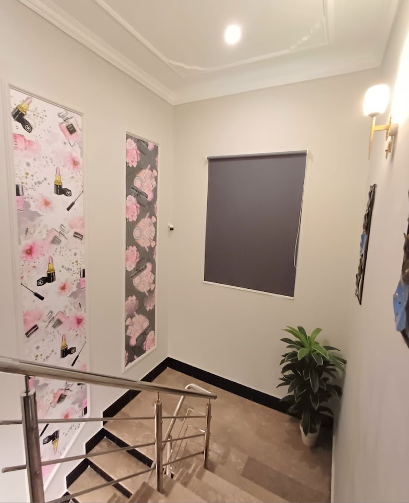 TR Signature Salon Vehari in Vehari, Punjab