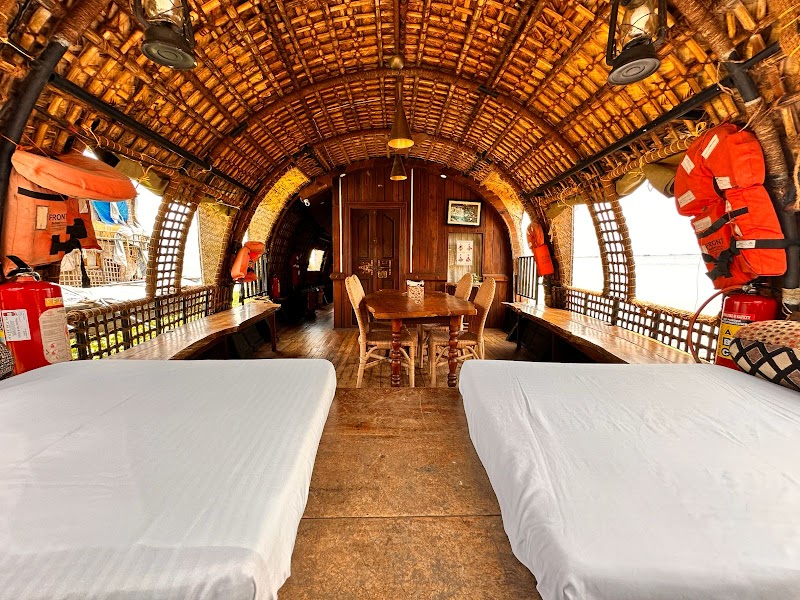 Alleppey Boat House | Alappuzha | Alleppey Houseboat | Kerala in Chennamkary, KL