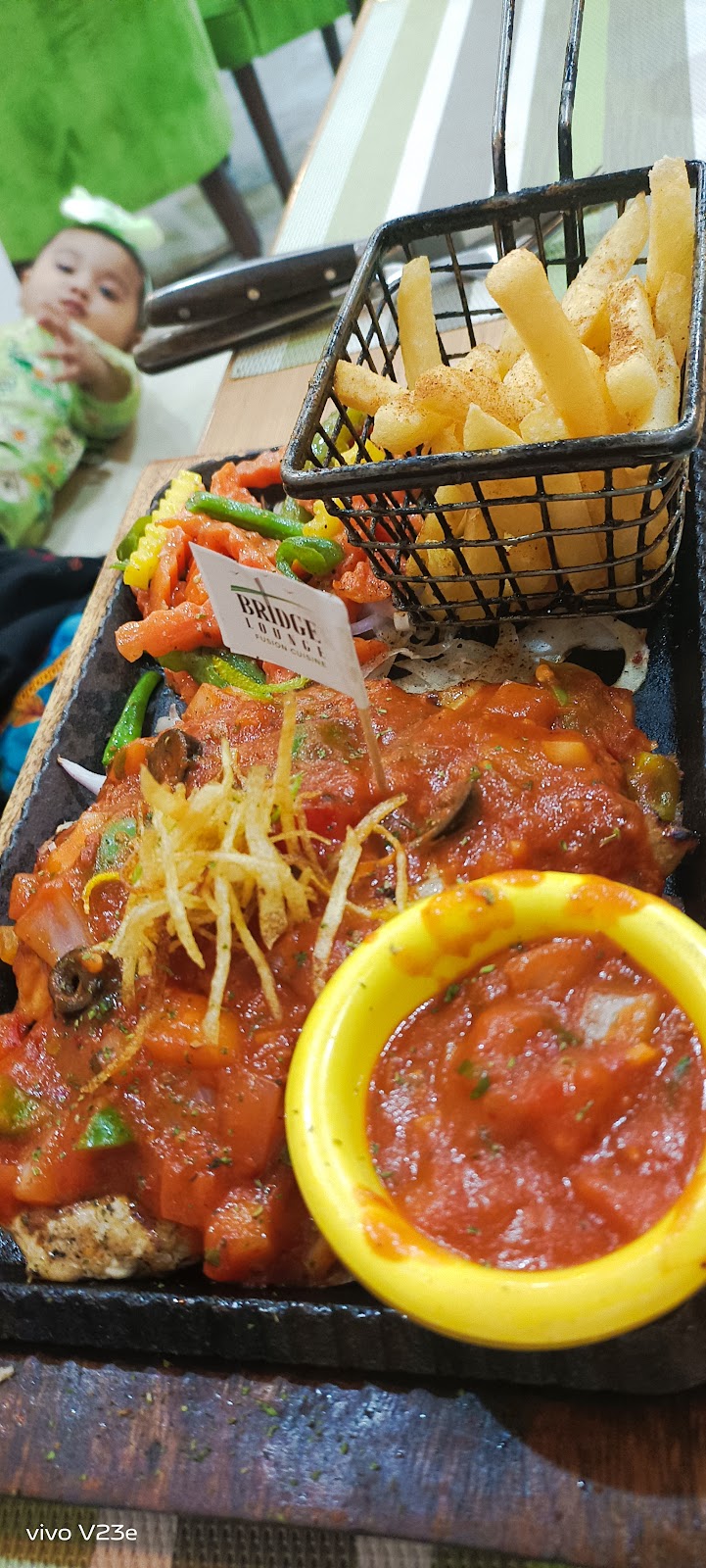 Bridge Lounge in Sarai Alamgir, Punjab