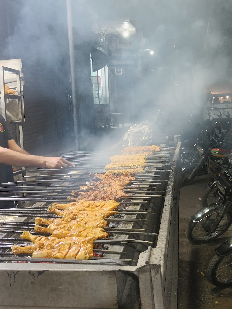 The Zaiqa Restaurant & Fast Food in Mandi Bahauddin, Punjab