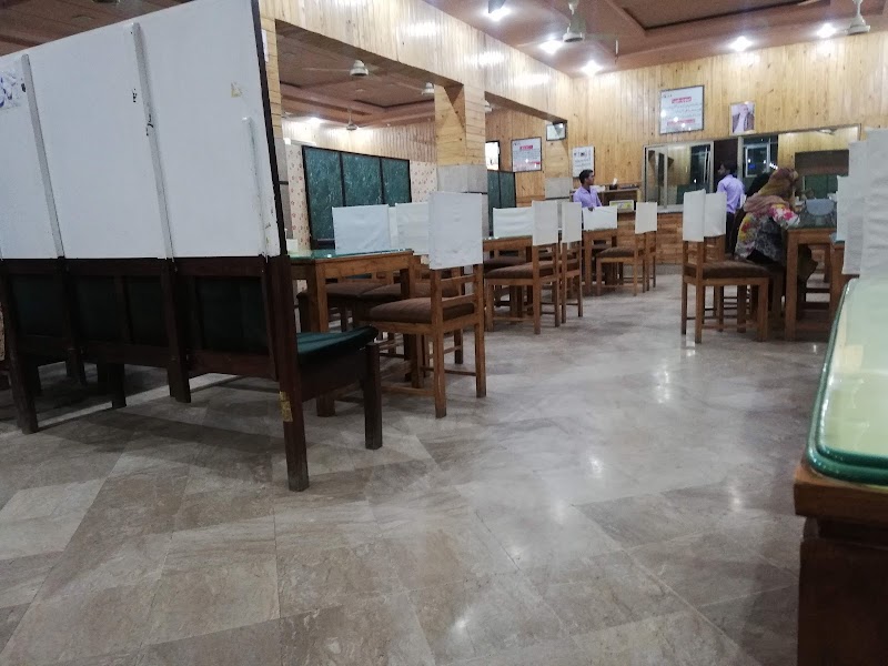 Bismillah Highway Restaurant in Khanewal, Punjab