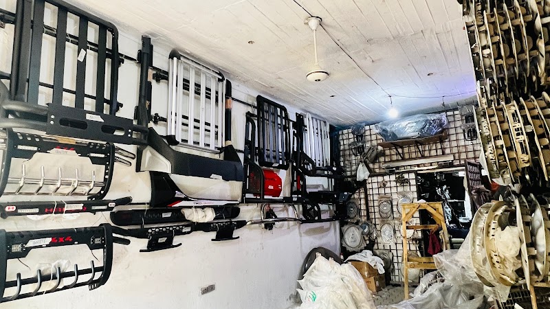 Shoaib Rasheed Auto and Screen Center in Mandi Bahauddin, Punjab