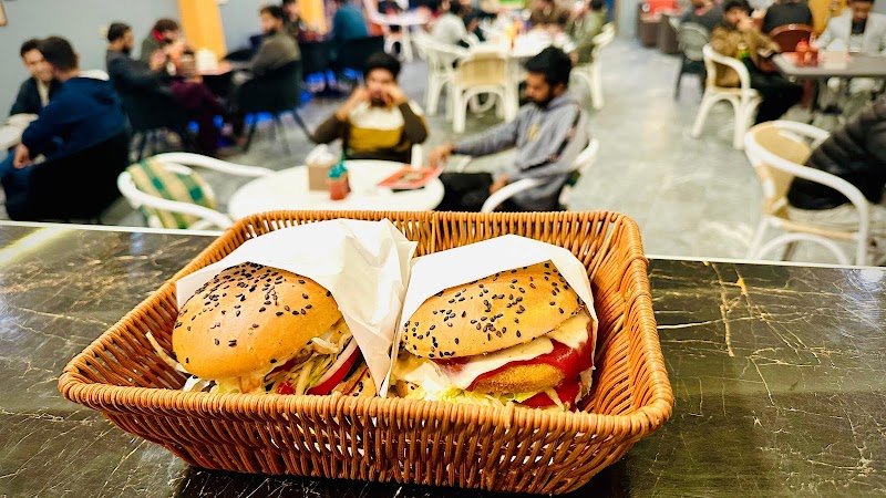 Legend Cafe in Kasur, Punjab