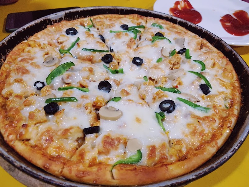 Peperoni Restaurant in Sheikhupura, Punjab