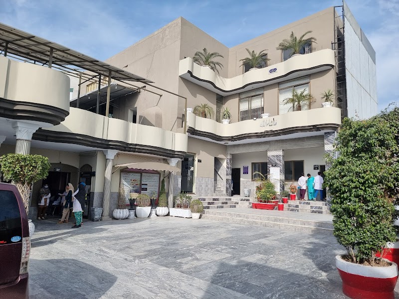 Head Office Oxford Group of Colleges & Medi International College Near Phatak Hiran Minar Road Sheikhupura.