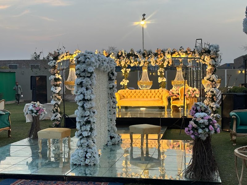 Sparrow hill farmhouse in Multan, Punjab