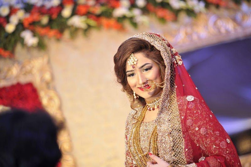 Anam ismail signature salon in Okara, Punjab