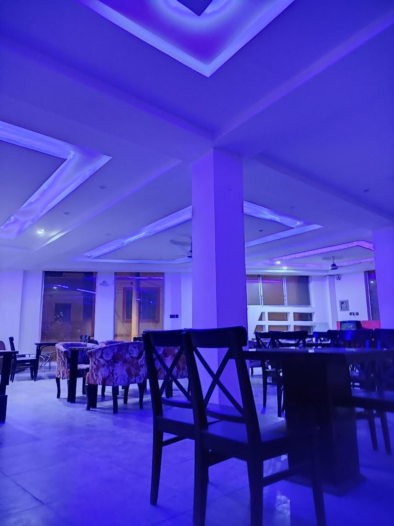 EAT ONN FOOD COURT in Sargodha, Punjab