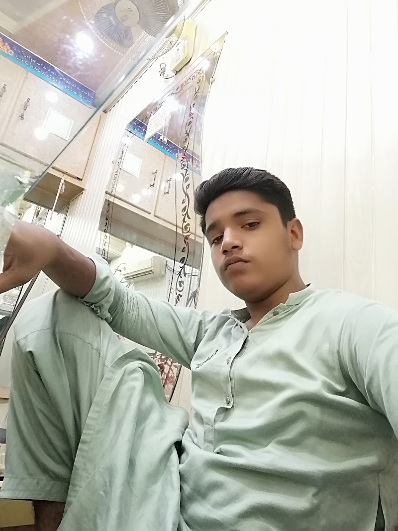 Aroosa Beauty Parlour in Jhang, Punjab