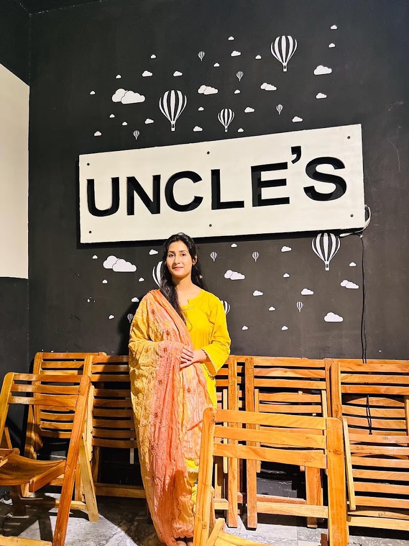 Uncle's pizza & cafe in Chakwal, Punjab