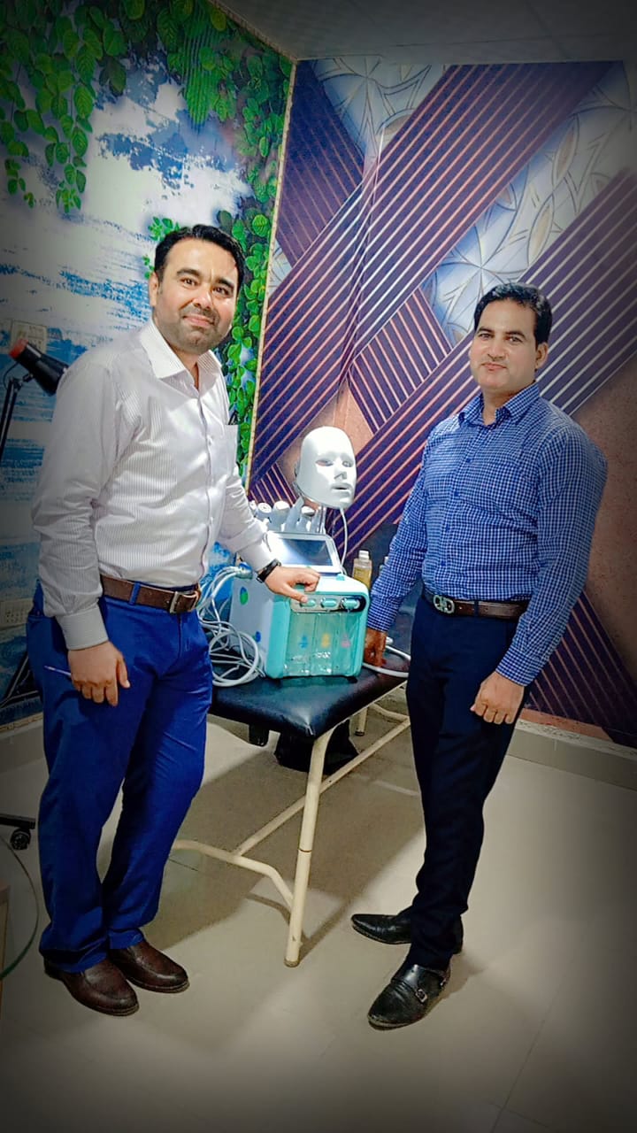 Dr ayyaz hussain(skindex) skin specialist best dermatologist in Chakwal, Punjab