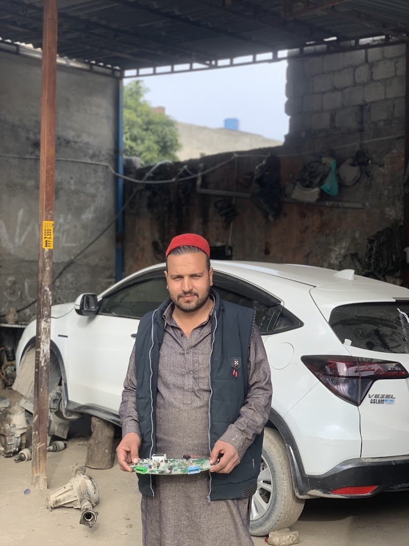 Hayat Khan EFI Auto Workshop in Wah, Punjab