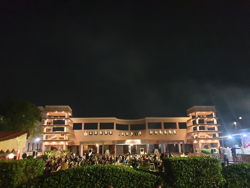 Al Haaj Bundoo Khan in فیصل آباد, پنجاب