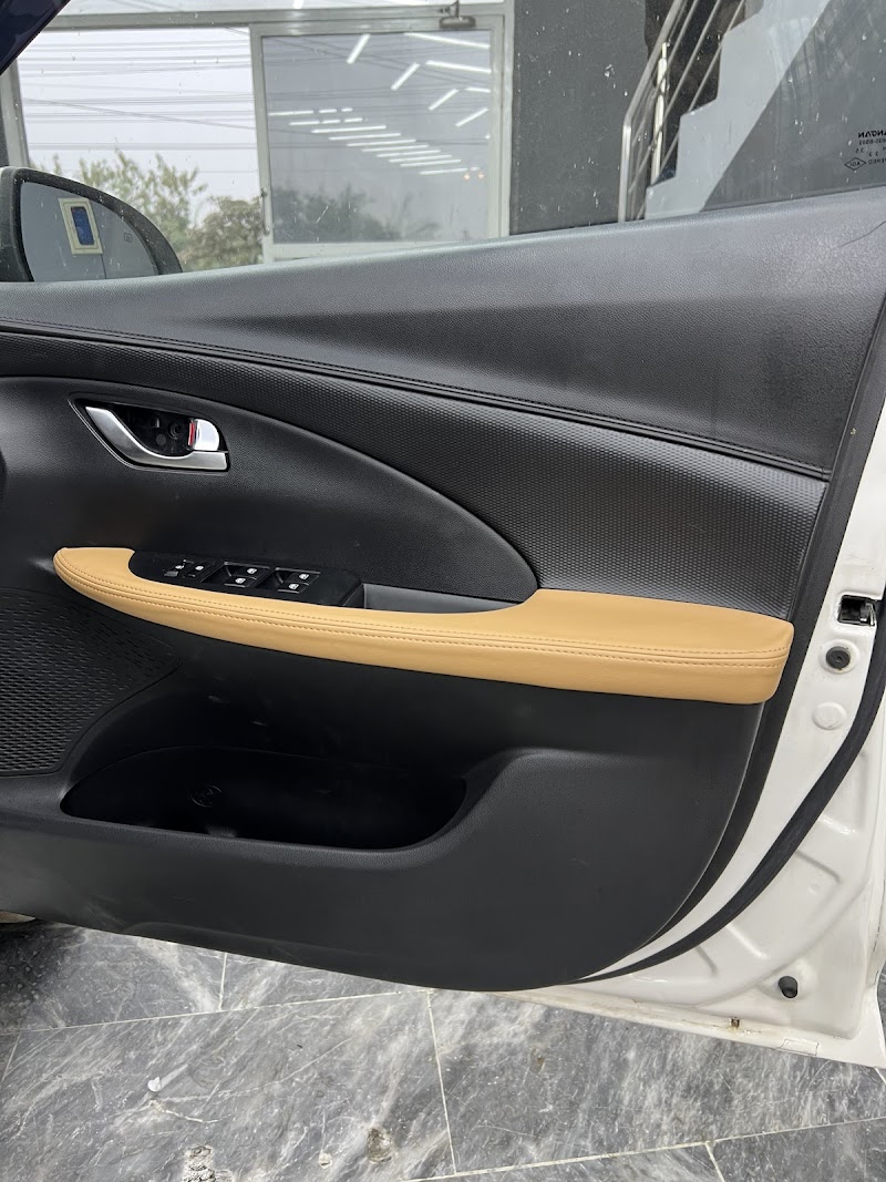 Umair ali car poshish in Lahore, Punjab