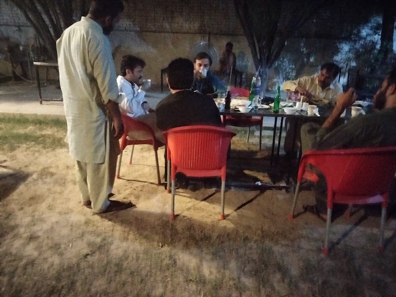 Khan Hotel in Vehari, Punjab