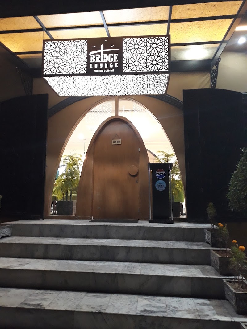 Bridge Lounge in Sarai Alamgir, Punjab