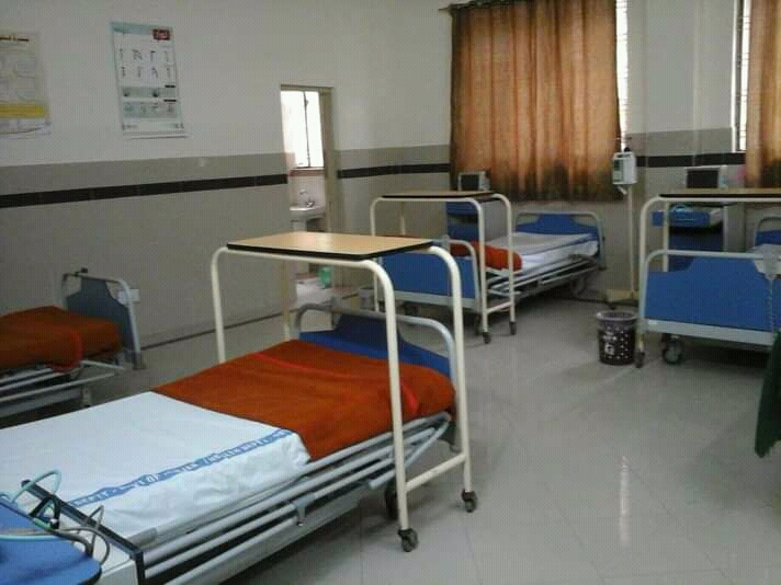 District Head Quarter Hospital in Lodhrān, Punjab