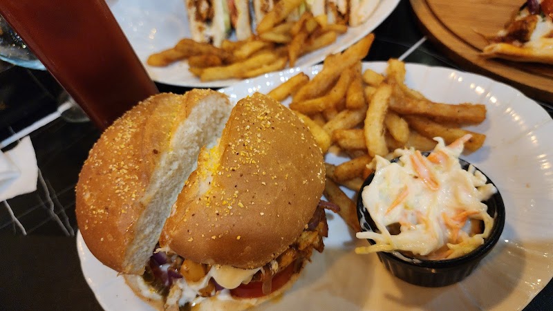 Monar Restaurant in Mīrpur Khās, Sindh