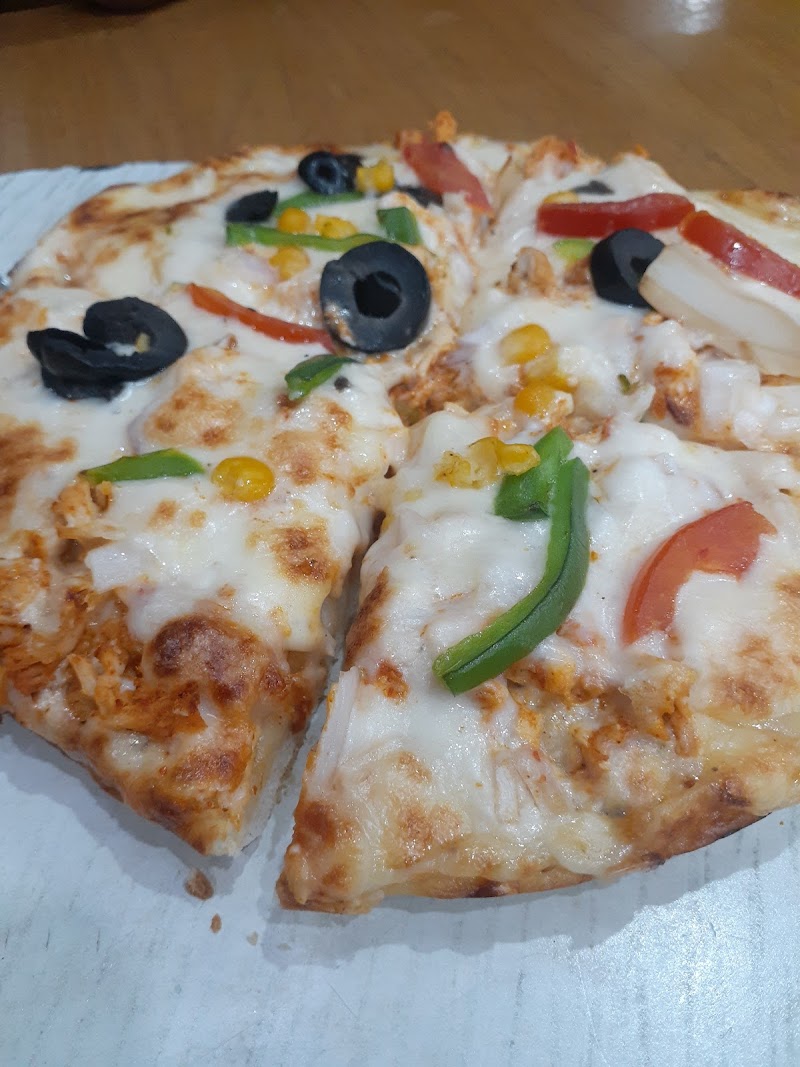 Delco Pizza - ڈیلکو پیزا in Mandi Bahauddin, Punjab