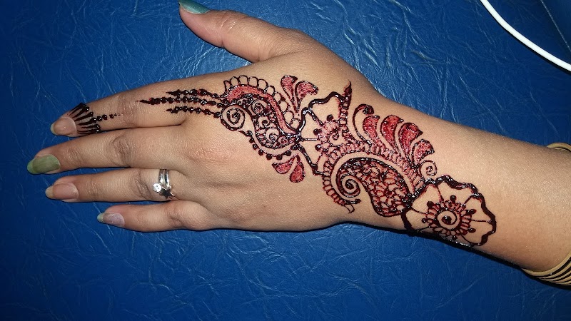 Unique ladies Store in Khanewal, Punjab