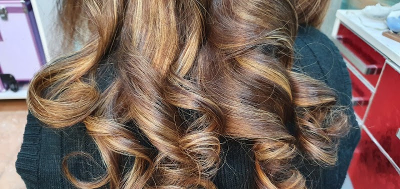 Candle Ladies Beauty Saloon in Toba Tek Singh, Punjab