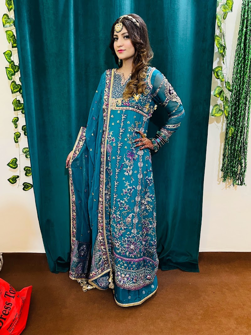 Esha's Makeup Studio in Bahawalpur, Punjab