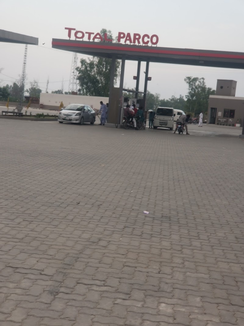Mushtarka Taj Filling station in Muridke, Punjab