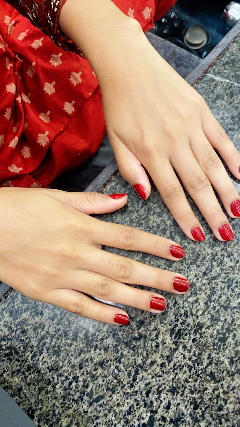 Jugnu's Salon Gujranwala in Gujranwala, Punjab