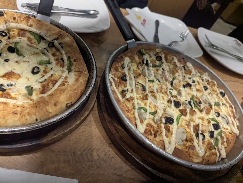 Pizza Online Johar Town in Lahore, Punjab
