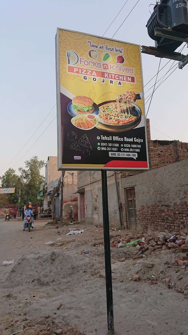 Forks n knives pizza kitchen in Gojra, Punjab