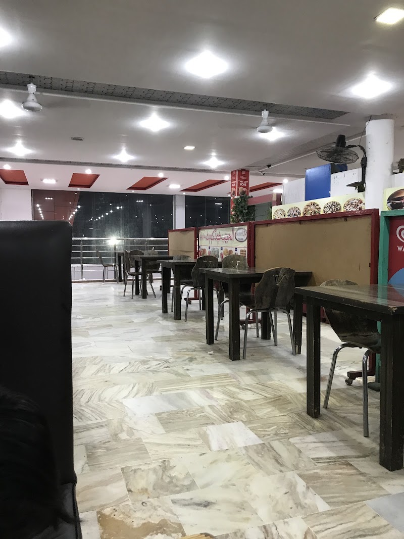 Al-Habib Super Mall in Burewala, Punjab