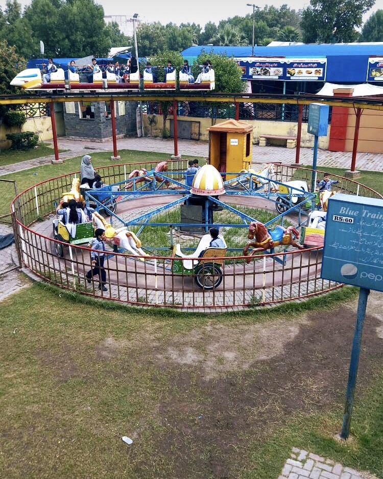 Hatim Tai Play land (sasta bazar) in Gujranwala, Punjab
