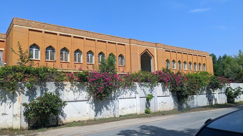 Divisional Public School & College, Dera Ghazi Khan in Dera Ghazi Khan, Punjab