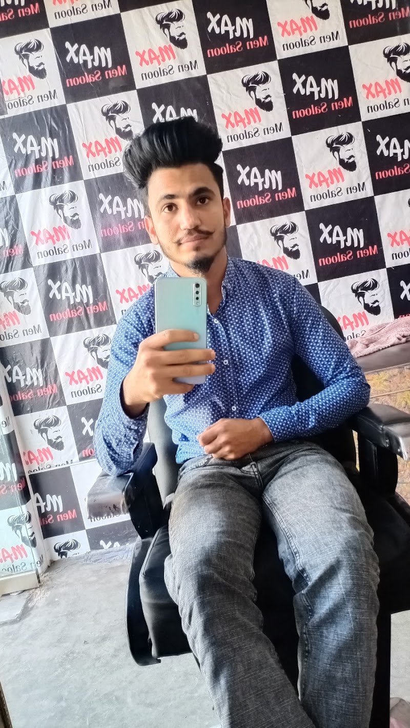 Max Men Saloon in Khanpur, Punjab