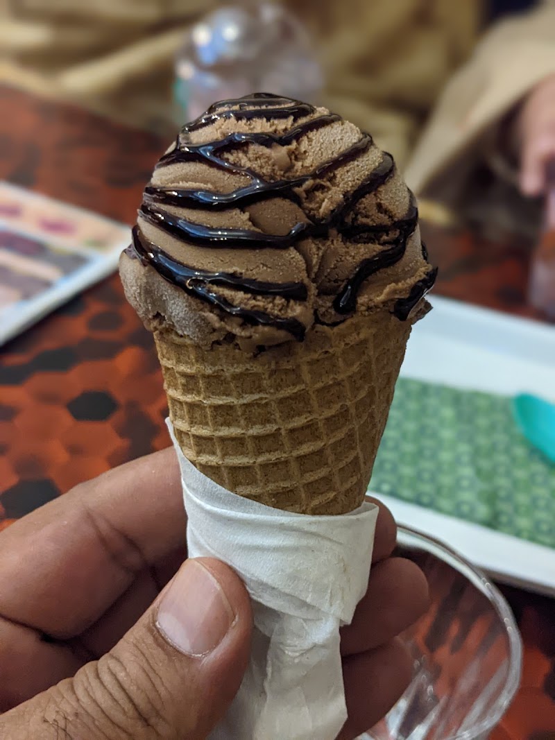 (MSK DESSERTS BAR)Lahori Chaman Ice Cream only 1 branch district Narowal in Narowal, Punjab