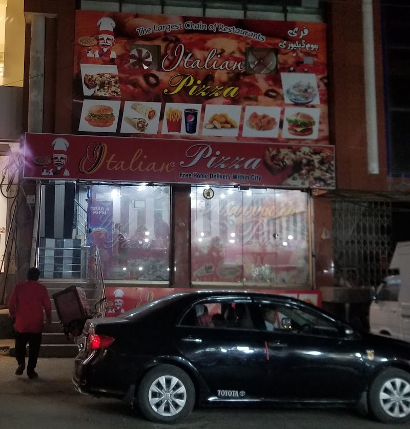 Italian Pizza in Mandi Bahauddin, Punjab