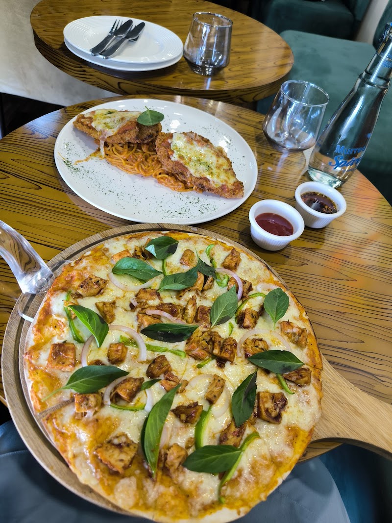 Eggcellent Resturant & Cafe in Faisalabad, Punjab