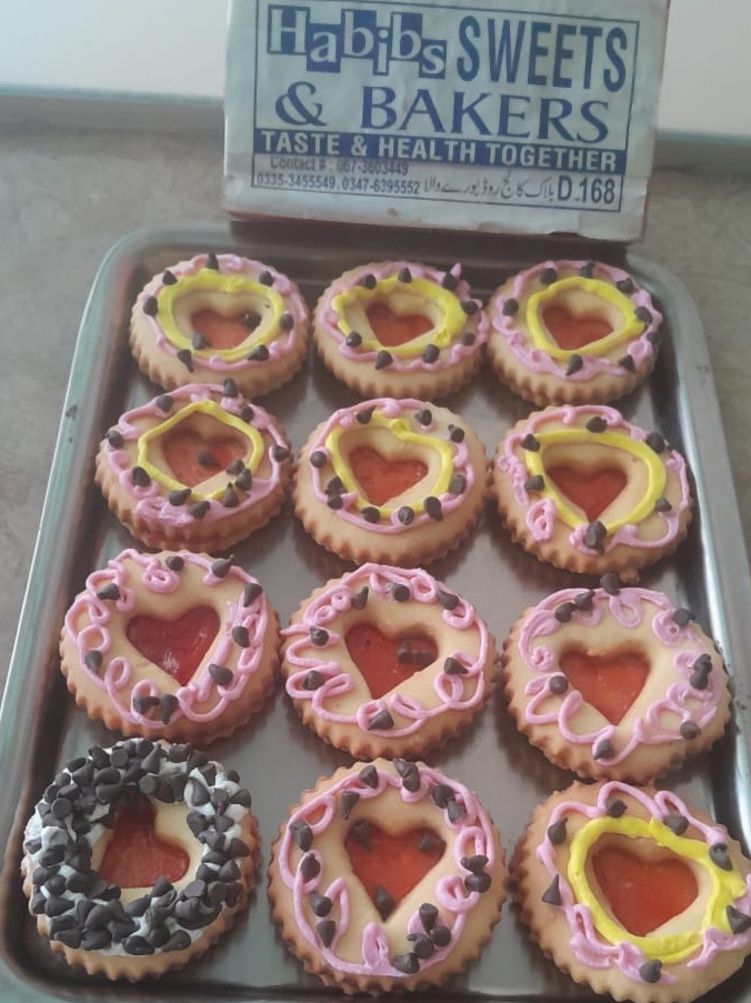 Habib Cakes & Sweets Burewala in Burewala, Punjab