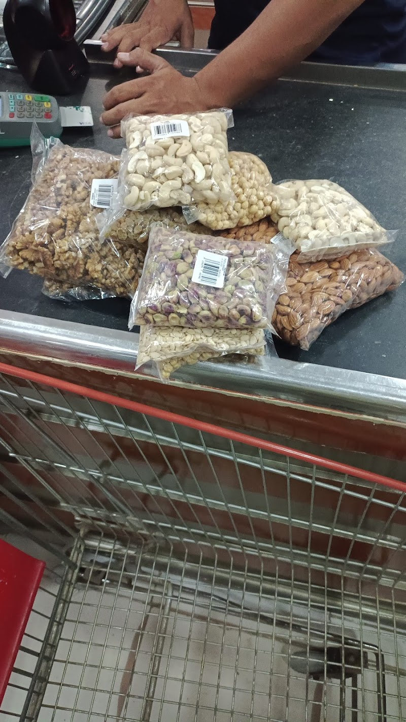 Sultania Super Store سلطانیہ سُپر سٹور in Dera Ghazi Khan, Punjab