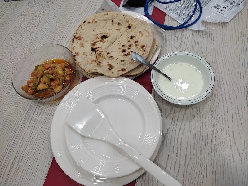 Al Aziz Ice Bar And Restaurant in Dera Ghazi Khan, Punjab