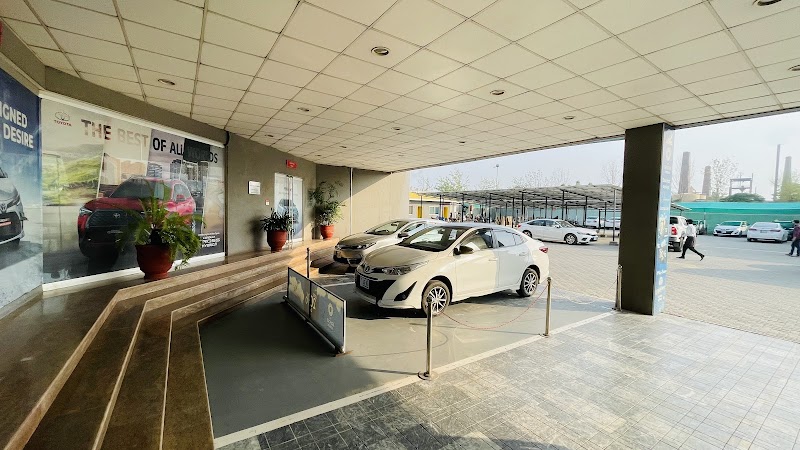 Toyota Lyallpur Motors in فیصل آباد, پنجاب