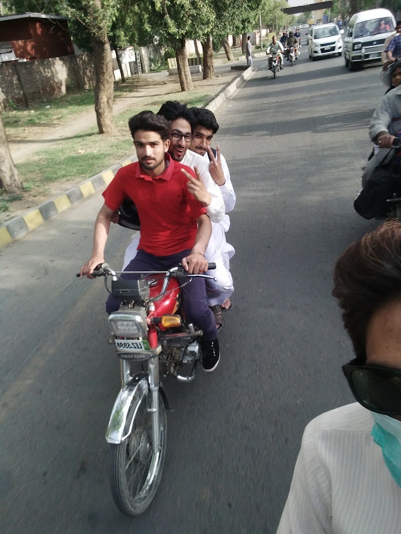 HAFIZ BURGER POINT in Lahore, Punjab