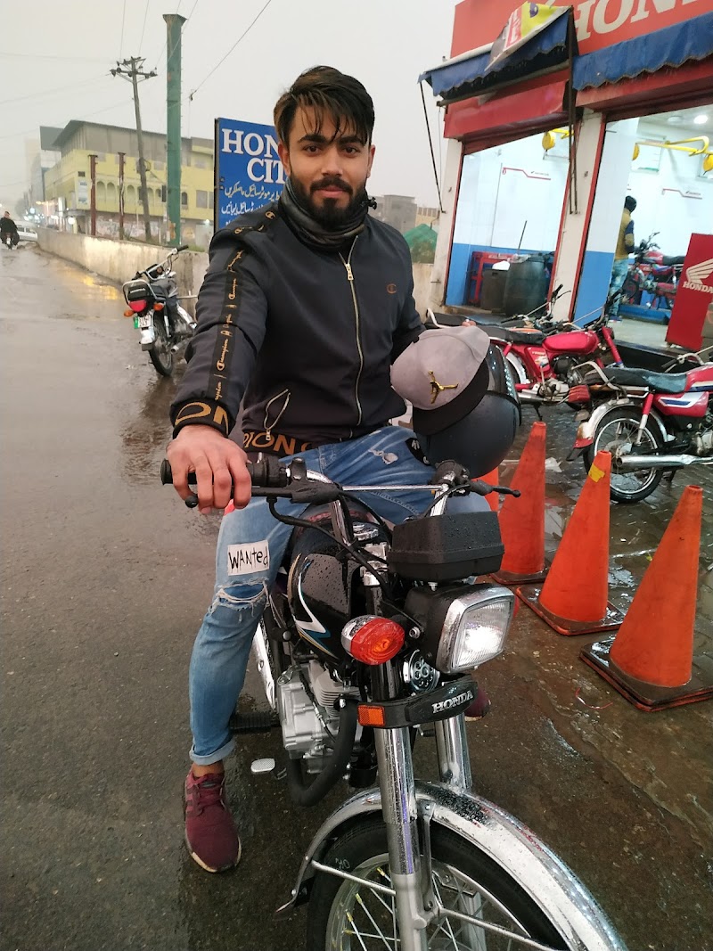 Honda City Service center Ped Puli in Sialkot, Punjab