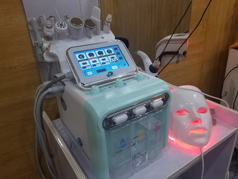 Faizan Skin, Laser & Hijama Clinic in Harīpur, Khyber Pakhtunkhwa