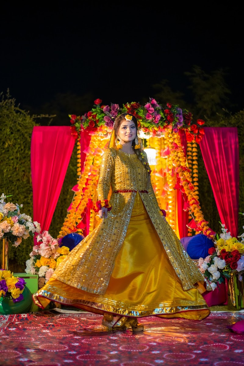 Esha's Makeup Studio in Bahawalpur, Punjab