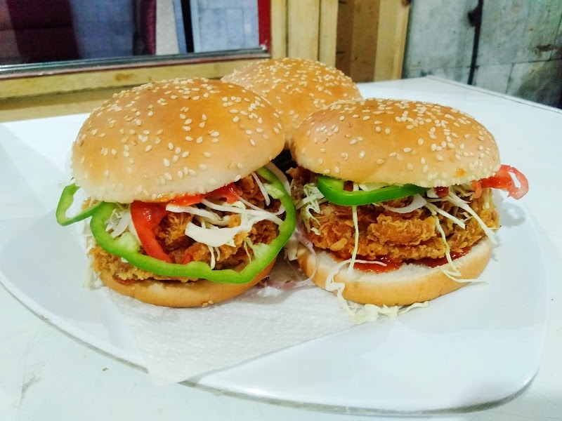 Break Point Pizza & Burger (Branch 1) in Mandi Bahauddin, Punjab